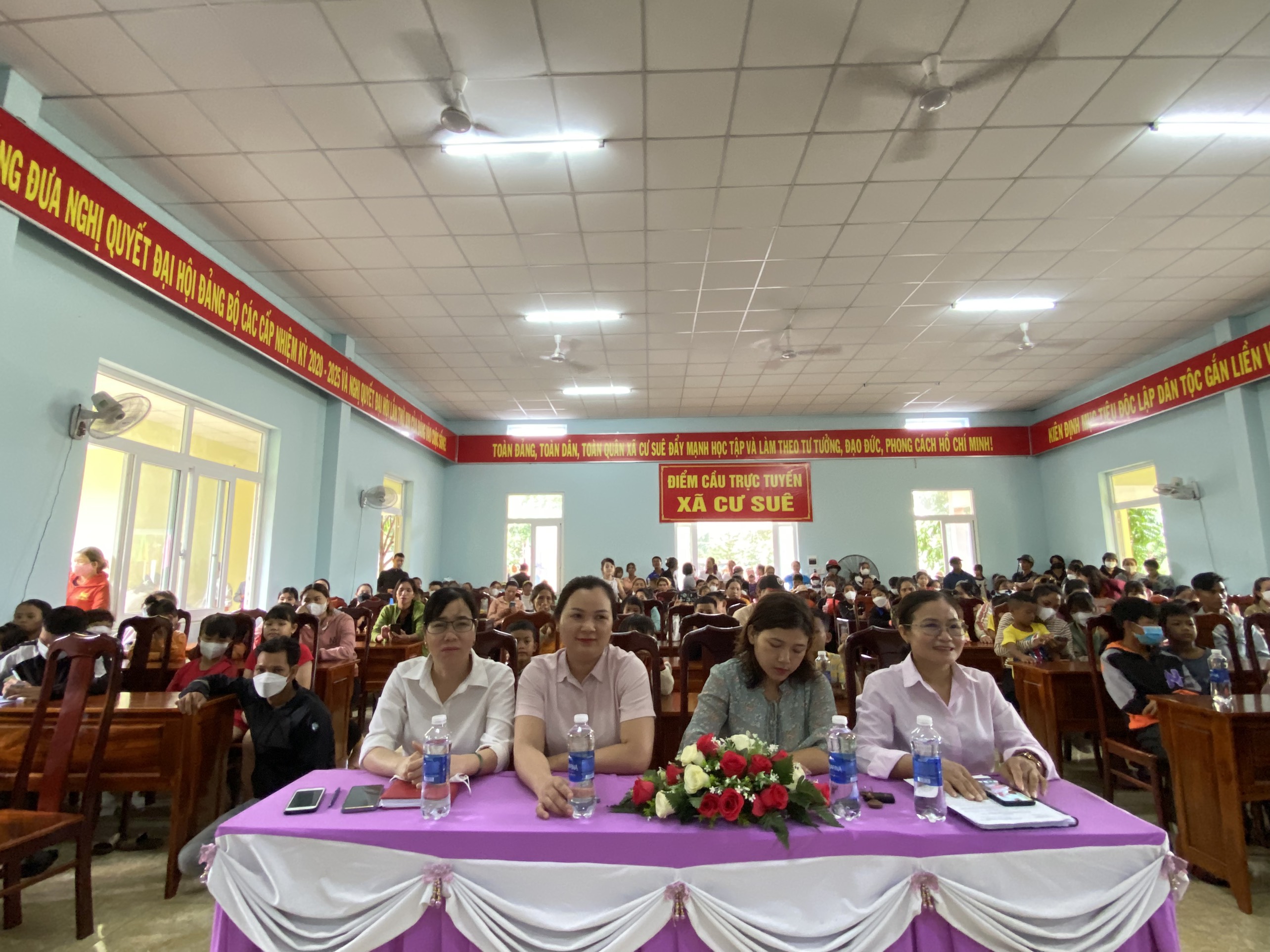 tang-qua-1-6-2023 (6)